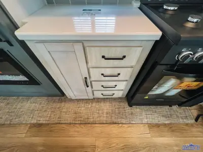 2027 Forest River Puma Vista 421LFT photo 17