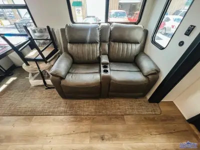 2027 Forest River Puma Vista 421LFT photo 18
