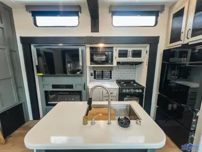 2027 Forest River Puma Vista 421LFT photo 12