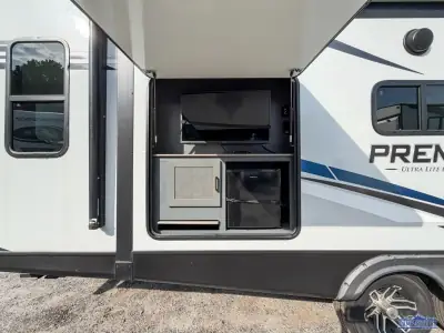2022 Keystone Premier Ultra Lite 30RIPR photo 7