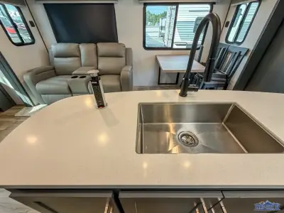 2022 Keystone Premier Ultra Lite 30RIPR photo 18