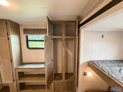 2022 Palomino Puma 32DBTS photo 24