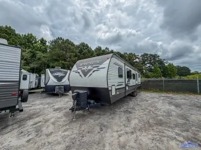 2022 Palomino Puma 32DBTS photo 3