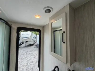 2022 Palomino Puma 32DBTS photo 16
