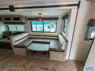 2022 Palomino Puma 32DBTS photo 11