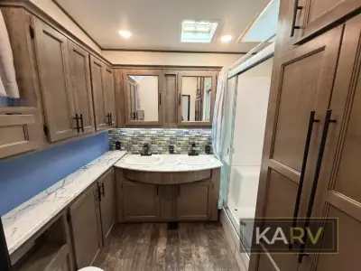 2021 Forest River Sabre 37FLH photo 34