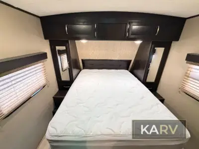 2017 Grand Design Imagine 2950RL photo 25