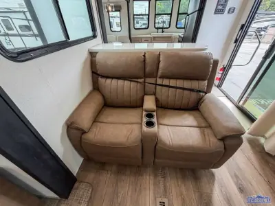 2027 Forest River Puma Vista 39FKL photo 10