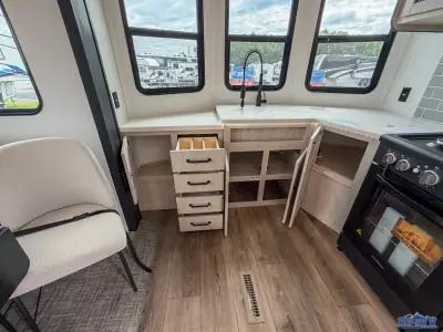 2027 Forest River Puma Vista 39FKL photo 6