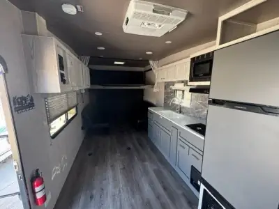 2024 Eclipse Recreational Vehicles ICONIC 2120SBE photo 15