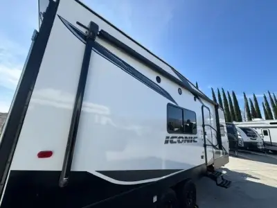 2024 Eclipse Recreational Vehicles ICONIC 2120SBE photo 4