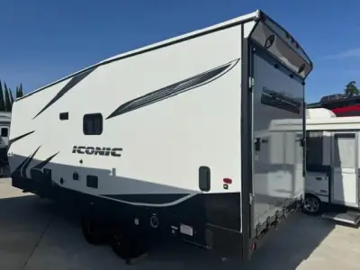 2024 Eclipse Recreational Vehicles ICONIC 2120SBE photo 3
