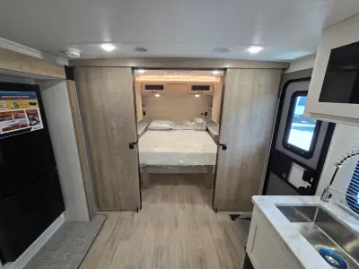 2025 Palomino SOLAIRE 2420RBS photo 22