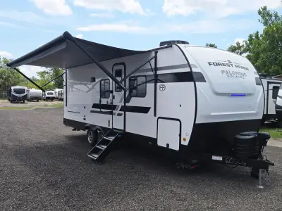 2025 Palomino SOLAIRE 2420RBS photo 3