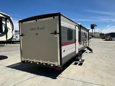 2019 Forest River CHEROKEE GREY WOLF 27RR photo 7