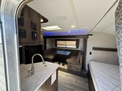 2019 Forest River CHEROKEE GREY WOLF 27RR photo 22