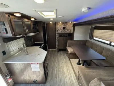 2019 Forest River CHEROKEE GREY WOLF 27RR photo 21