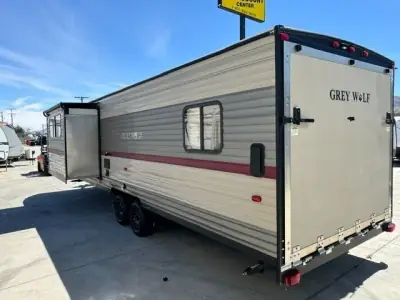 2019 Forest River CHEROKEE GREY WOLF 27RR photo 8