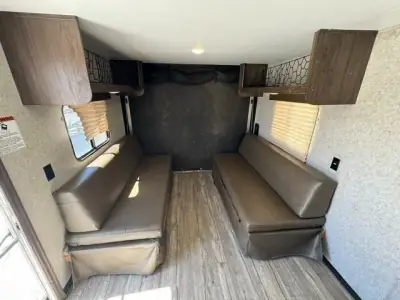 2019 Forest River CHEROKEE GREY WOLF 27RR photo 11