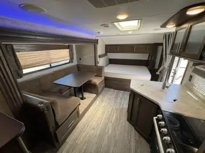 2019 Forest River CHEROKEE GREY WOLF 27RR photo 20