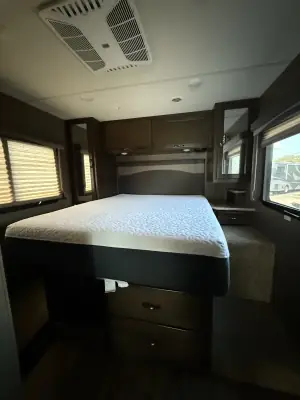 2019 Thor Motor Coach A.C.E. 30.4 photo 15