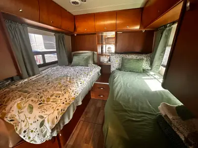 2014 Leisure Travel U24TB photo 28
