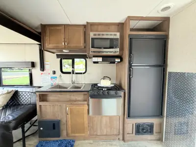 2018 Dutchmen Rubicon 251XLT photo 15