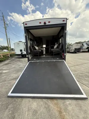 2018 Dutchmen Rubicon 251XLT photo 4