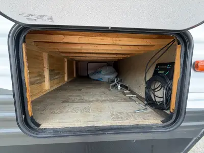 2018 Dutchmen Rubicon 251XLT photo 3