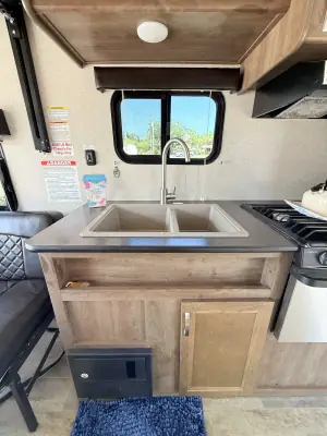 2018 Dutchmen Rubicon 251XLT photo 20