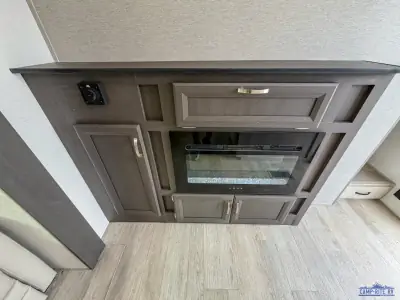 2027 Coachmen Catalina Legacy Edition 333DBDSCK photo 16