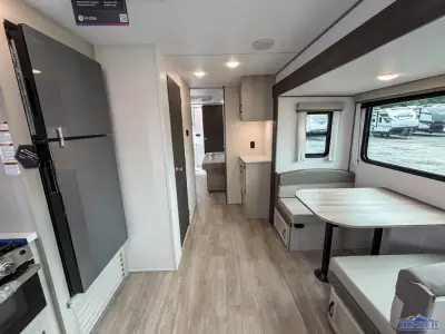 2027 Coachmen Catalina Legacy Edition 333DBDSCK photo 20