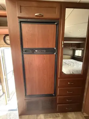 2017 Thor Motor Coach Chateau 26B photo 28
