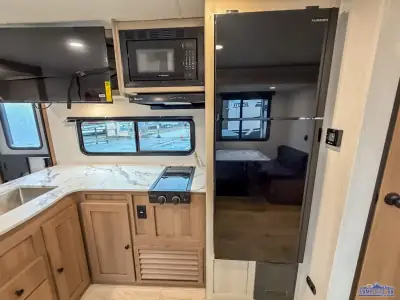 2026 Coachmen Apex X Series 26BHX photo 17
