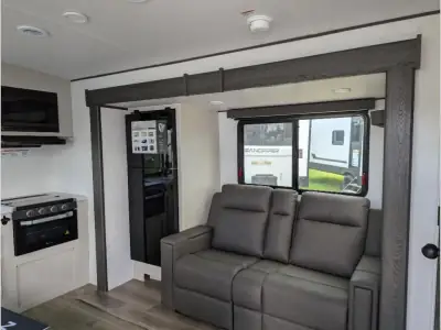 2026 Coachmen Northern Spirit Ultra Lite 2560RK photo 7
