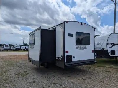 2026 Coachmen Northern Spirit Ultra Lite 2560RK photo 4