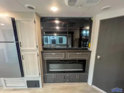 2027 Coachmen Catalina Legacy Edition 273DBHCK photo 14