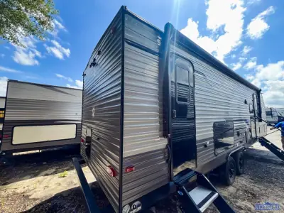 2027 Coachmen Catalina Legacy Edition 273DBHCK photo 5