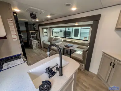 2027 Coachmen Catalina Legacy Edition 273DBHCK photo 10