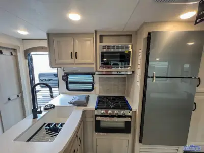 2027 Coachmen Catalina Legacy Edition 273DBHCK photo 16