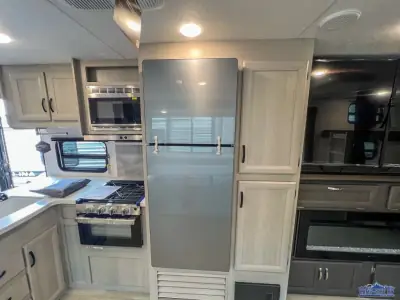 2027 Coachmen Catalina Legacy Edition 273DBHCK photo 15