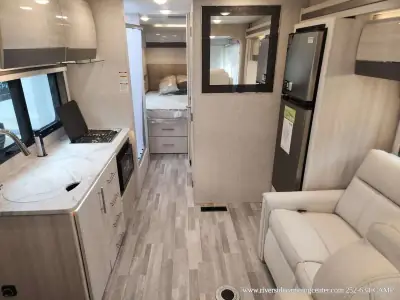 2025 Thor Motor Coach Vegas 26.1 photo 3