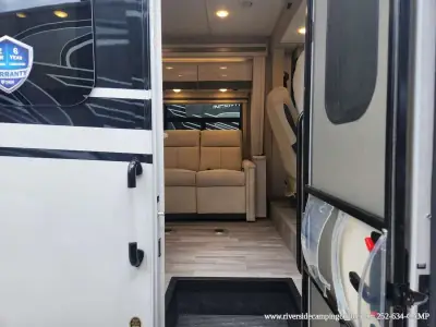 2025 Thor Motor Coach Vegas 26.1 photo 16