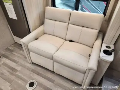 2025 Thor Motor Coach Vegas 26.1 photo 25