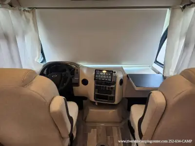 2025 Thor Motor Coach Vegas 26.1 photo 19