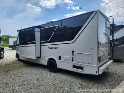 2025 Thor Motor Coach Vegas 26.1 photo 4