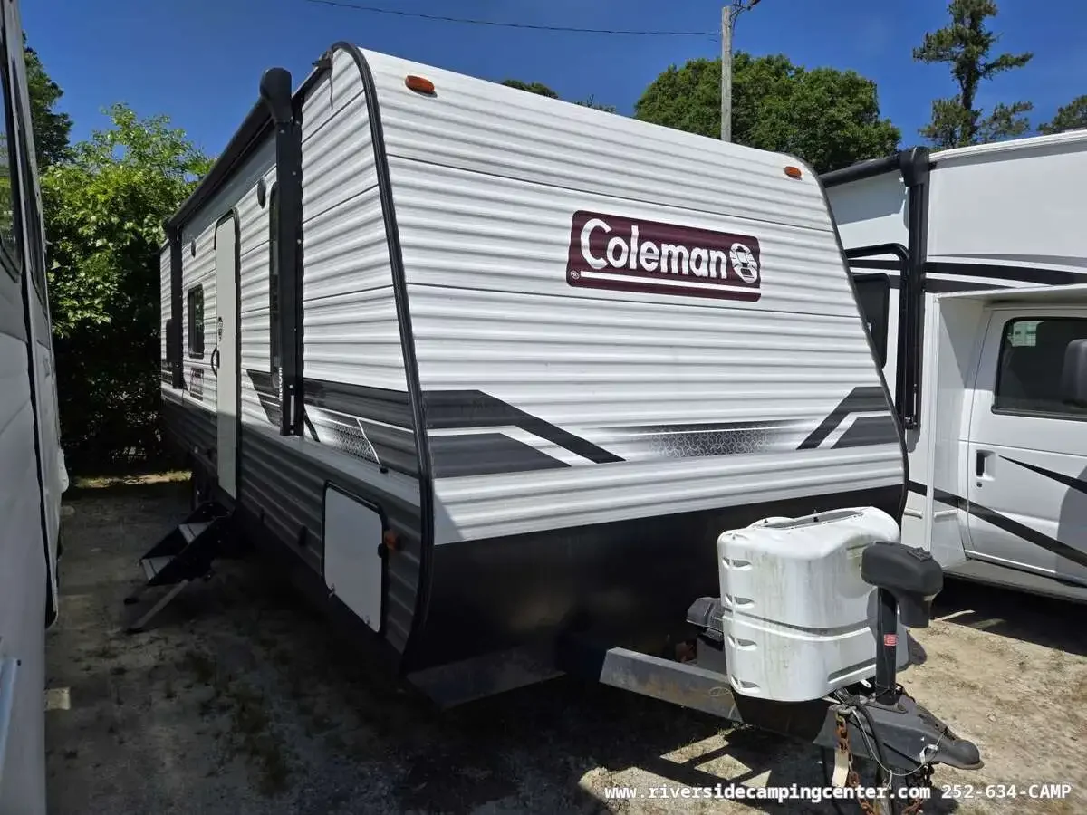 2022 Coleman Lantern LT 274BH exterior