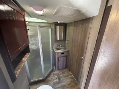 2019 Pacific Coachworks BLAZE'N F29 photo 23