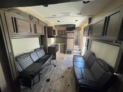 2019 Pacific Coachworks BLAZE'N F29 photo 25