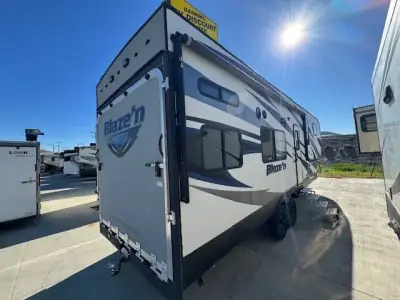 2019 Pacific Coachworks BLAZE'N F29 photo 9